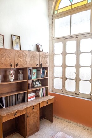 Family Apartment | Living area | Smart TV, Netflix, streaming services - Heart of Old city 3BR by Ahlan Hospitality (Nazareth)