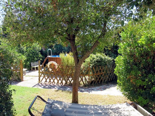 Stunning private villa for 6 guests with WIFI, pool, TV, terrace and pets allowed