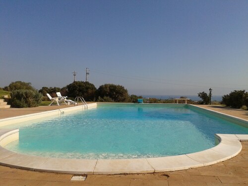 Apartment in Countryside Villa With Pool Within the Se Sicilian Barocco Area