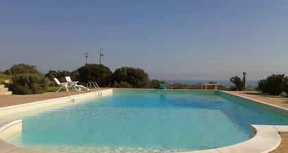 Apartment in Countryside Villa With Pool Within the Se Sicilian Barocco Area