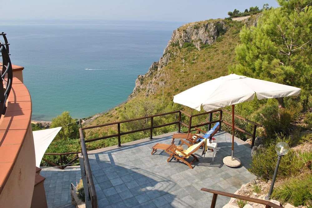 Romantic Cove Sea View Villa 7 km far From Sperlonga