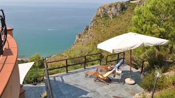 Villa, 1 Schlafzimmer, Terrasse, Meerblick | Terrasse/Patio