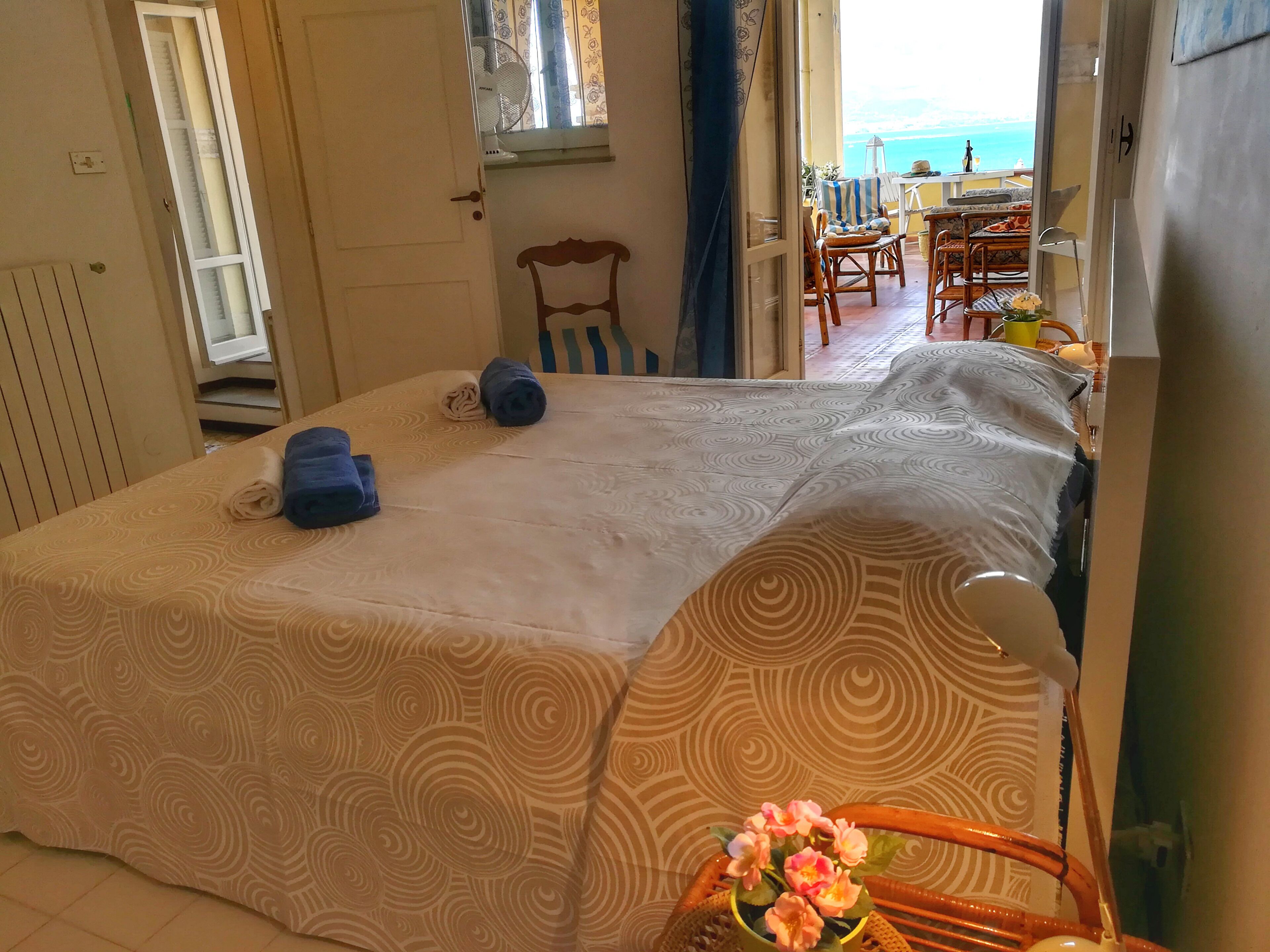 House, 3 Bedrooms, Terrace, City View | 3 bedrooms