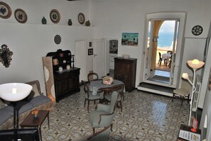 House, 3 Bedrooms, Terrace, City View | Lounge - Sea View Appartment for 6 Person (Gaeta)