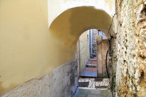 House, 3 Bedrooms, Terrace, City View | Property entrance - Sea View Appartment for 6 Person (Gaeta)