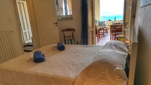 House, 3 Bedrooms, Terrace, City View | 3 bedrooms - Sea View Appartment for 6 Person (Gaeta)