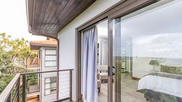 Superior Villa | 4 bedrooms, iron/ironing board