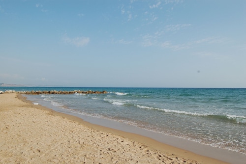 Apartment In Villa Near The Sea