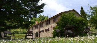 2 Cozy Rooms in Amazing Tuscany With Rustic Style
