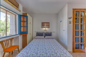 Habitación, 1 habitación, vistas al jardín | 1 dormitorio