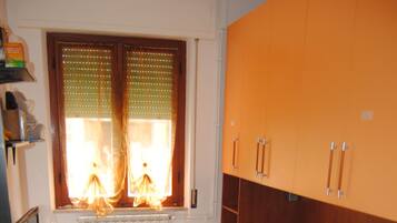 2 bedrooms, travel crib