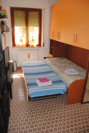 2 bedrooms, travel crib - La Casa di Mei Tourist Lease (Pisa)