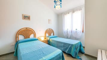 House, 3 Bedrooms, Smoking, Balcony | 3 bedrooms