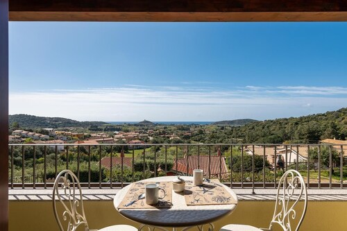Modern Villa Chia With Stunning sea View