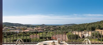 Modern Villa Chia With Stunning sea View