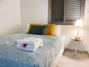 Classic-Apartment | 3 Schlafzimmer, Schreibtisch, laptopgeeigneter Arbeitsplatz