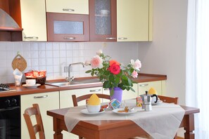 Habitación, 1 habitación, con acceso para personas discapacitadas, para fumadores | Interior