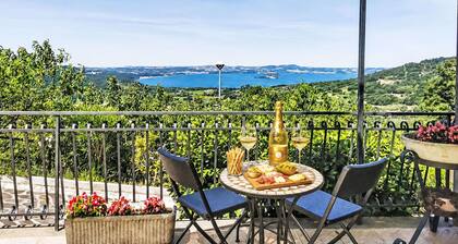 Beautiful private villa for 5 guests with WIFI, TV, terrace and pets allowed