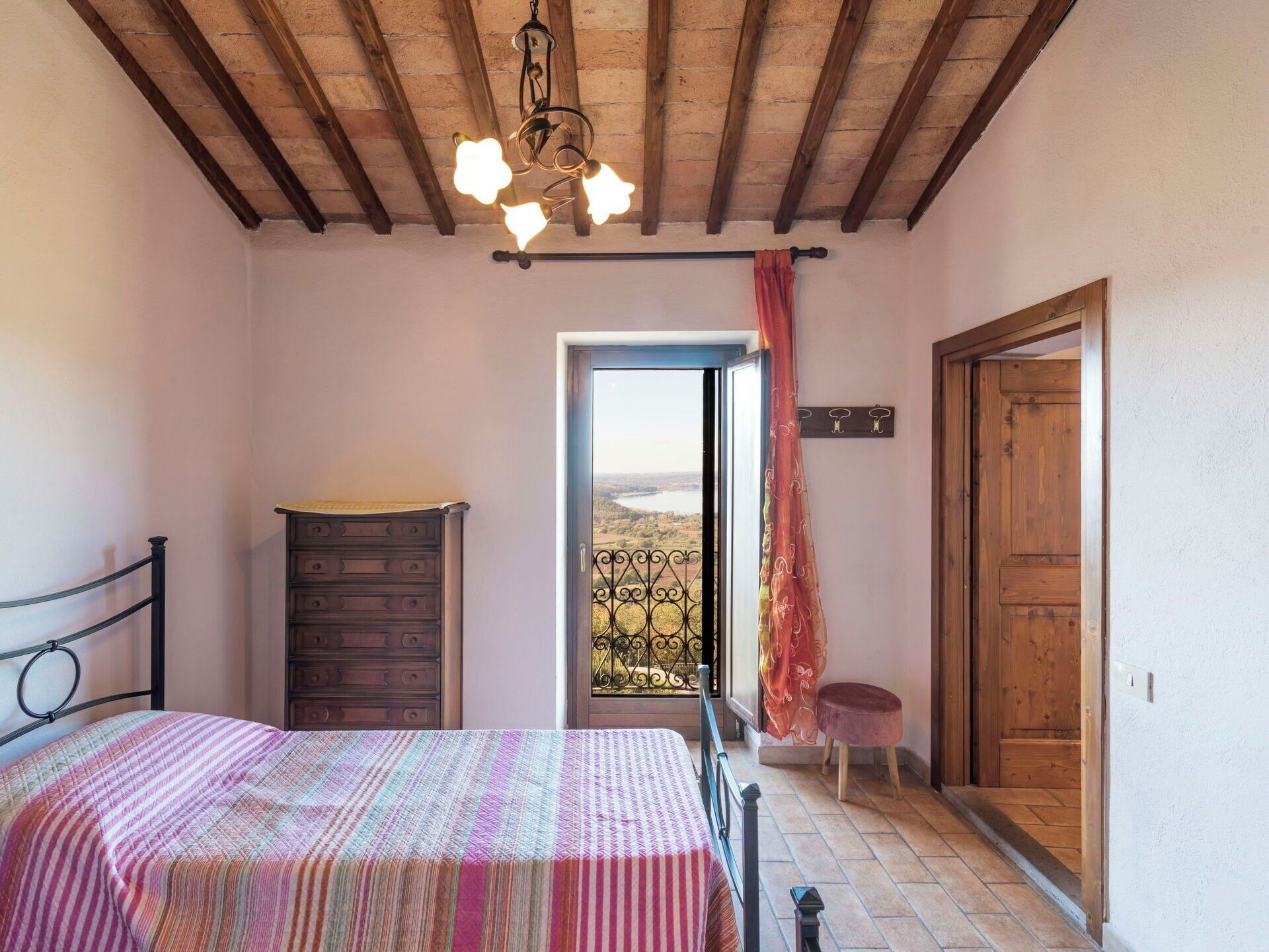 2 Schlafzimmer, Reisekinderbett, kostenloses WLAN