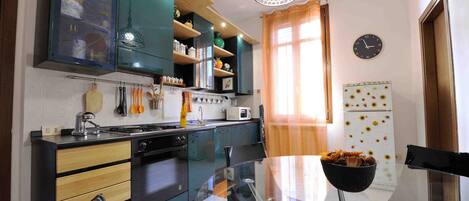 Apartment, 1 Bedroom, City View | Interior