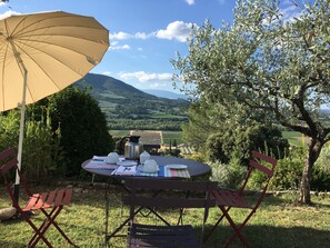 Free daily local cuisine breakfast