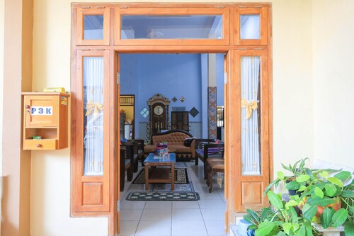 Hotel O Wallet Family Residence Syariah