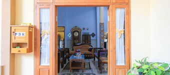 Hotel O Wallet Family Residence Syariah