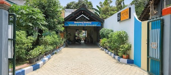 OYO 2440 Wallet Family Residence Syariah