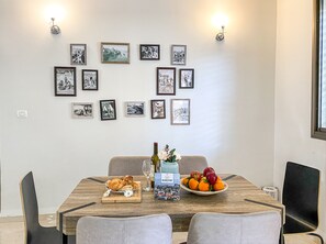 Comfort appartement | Dineren op de kamer