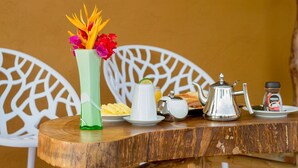 Free daily English breakfast - Nile Front Cottages (Jinja)