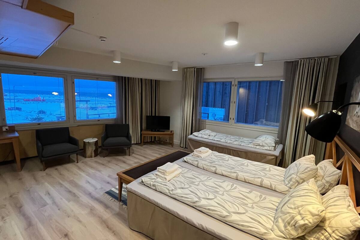 family room, sea view | blackout curtains, iron/ironing board, free wifi, bed sheets