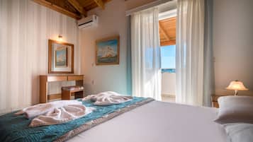 Suite (Aristotelis) | Desk, soundproofing, iron/ironing board, free WiFi