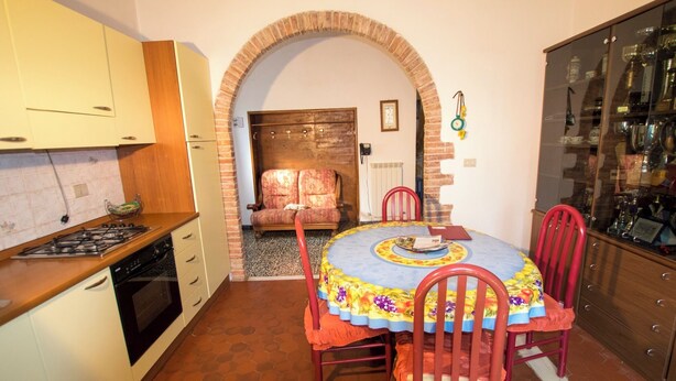 Interior - Rustic Tuscan Apartment (Massa Marittima)