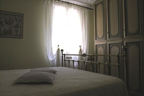 House, 3 Bedrooms, Smoking, Balcony