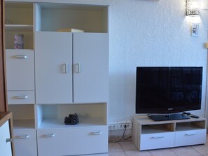 Interior - Studio for 4 in Port Camargue with terrace (Port Camargue)