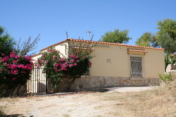 Property entrance - Cozy Villa Ambra Between Olive Trees, in Noto (Noto)
