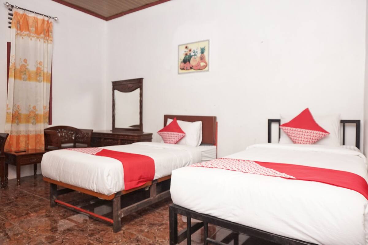 Deluxe Twin Room | Desk, WiFi (free), bed sheets