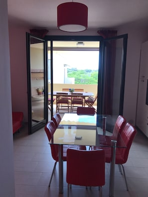 Apartment, 2 Bedrooms, Smoking, Balcony | Dining