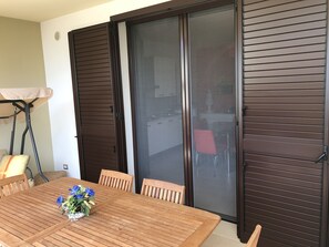 Appartement, 2 chambres, fumeur, balcon | Salle à manger