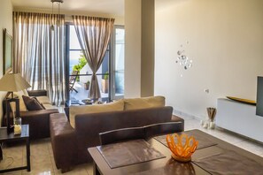 Villa, 2 Bedrooms | Living room