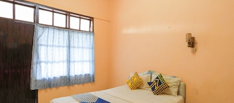 OYO 2465 Hotel Raung View