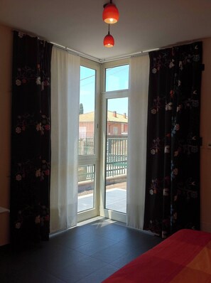 Apartment, 1 Bedroom, Balcony, Garden View | Interior