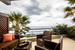 Villa, 3 chambres, piscine privée, vue mer | Terrasse/Patio