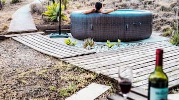 Bain à remous extérieur