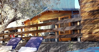 Yksityinen puukaja "Luv Shack" - kylpytynnyri
