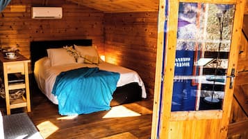 Coffres-forts dans les chambres, fer et planche Ă repasser