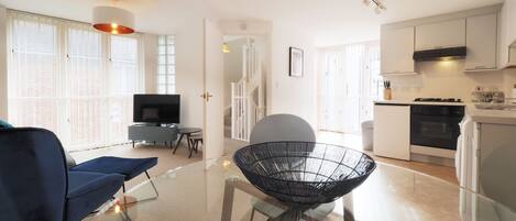 シティ タウンホーム | リビング エリア | 薄型テレビ