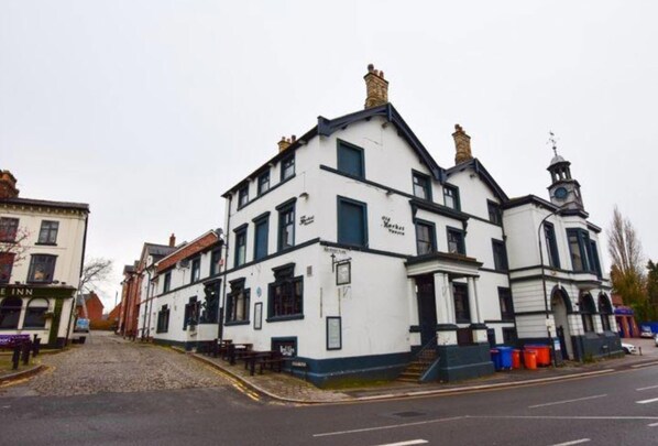 Front of property - Old Market Coaching Inn (Altrincham)