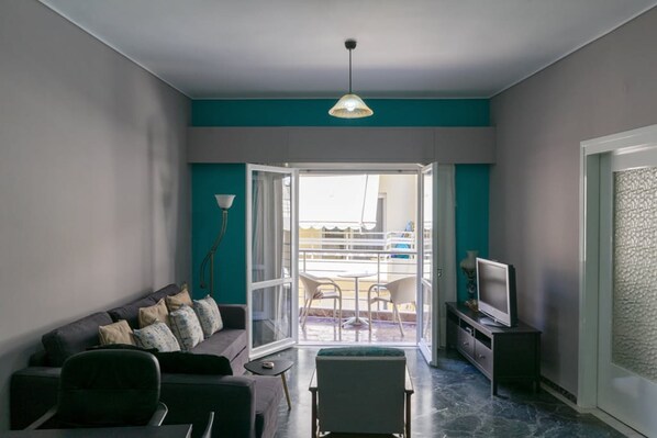 Departamento, 1 habitación, Terraza | Sala de estar | Televisión de pantalla plana 