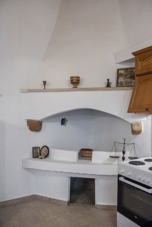 Private kitchen - Luxury Maisonette, Big Yard (Chania)